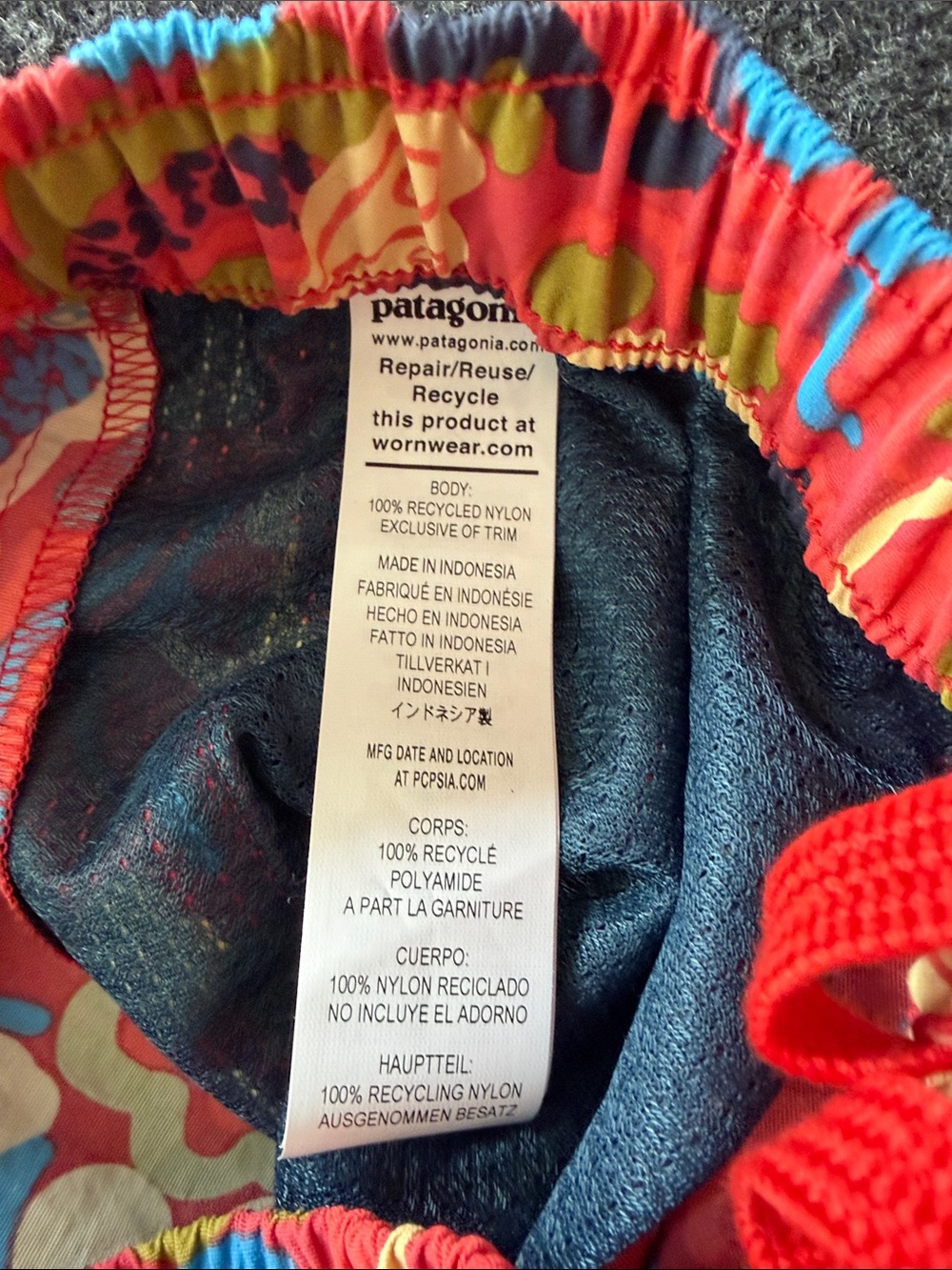 Patagonia Women's barely Baggies- 2.5 in inseam; XS - Picture 4 of 7